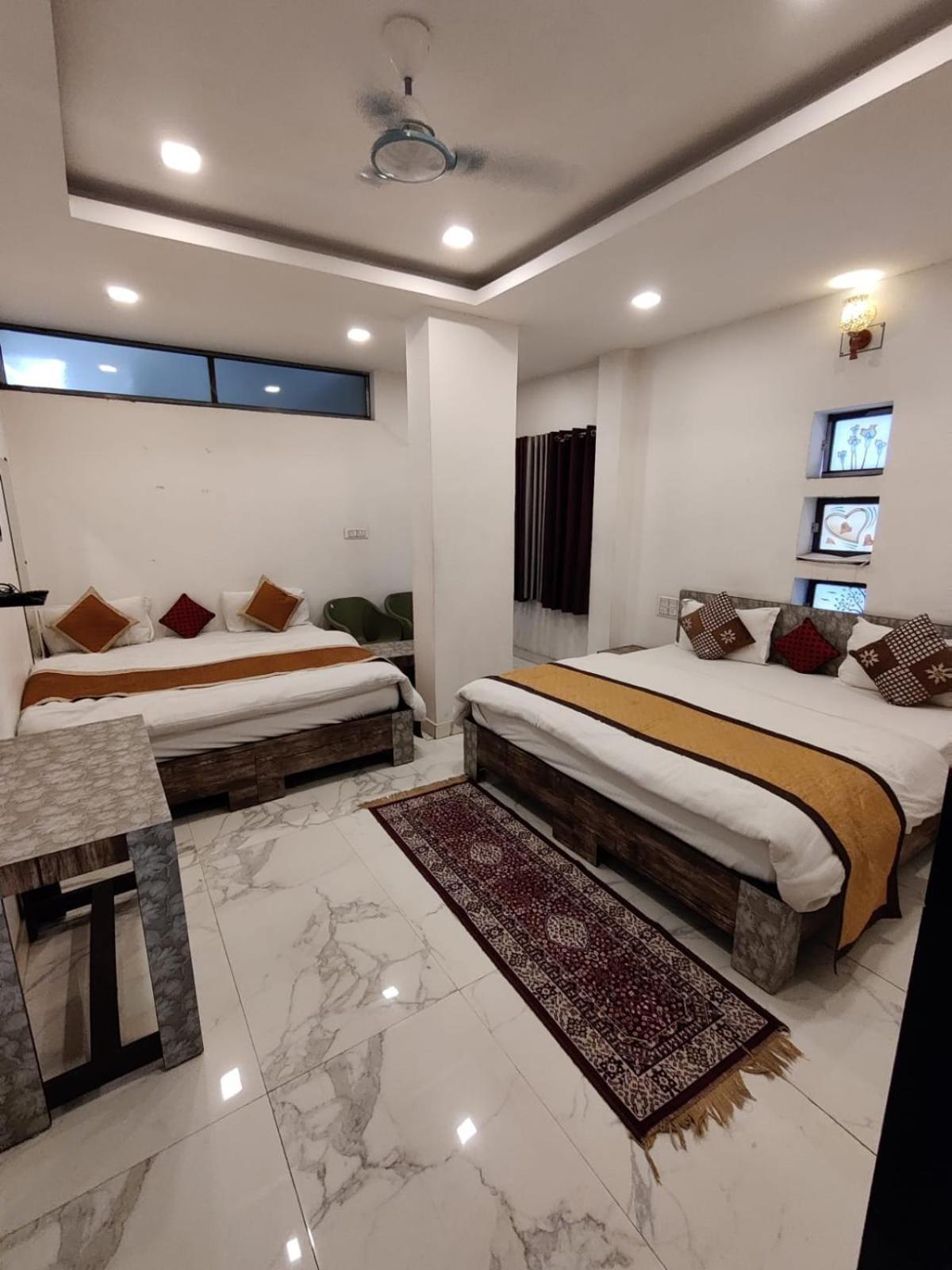 Hotel Keshav Residency Chittorgarh Exteriör bild